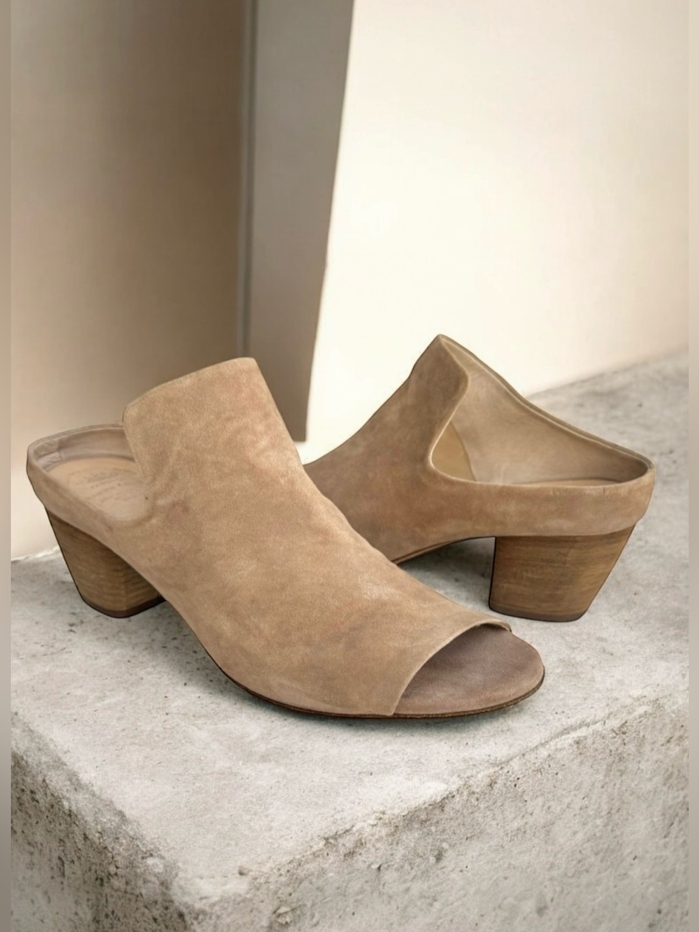 Oficine Creative Adele Sandal Beige Suede